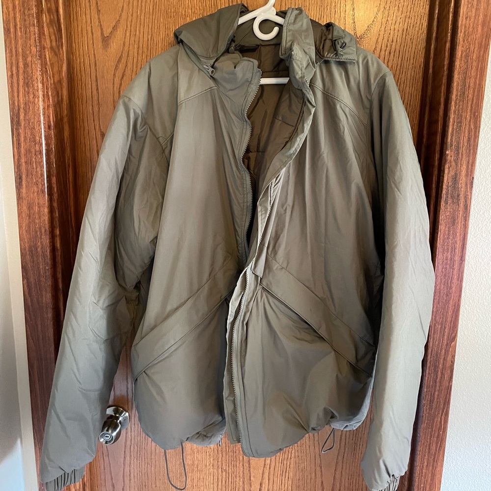 Primaloft Military green puffy jacket